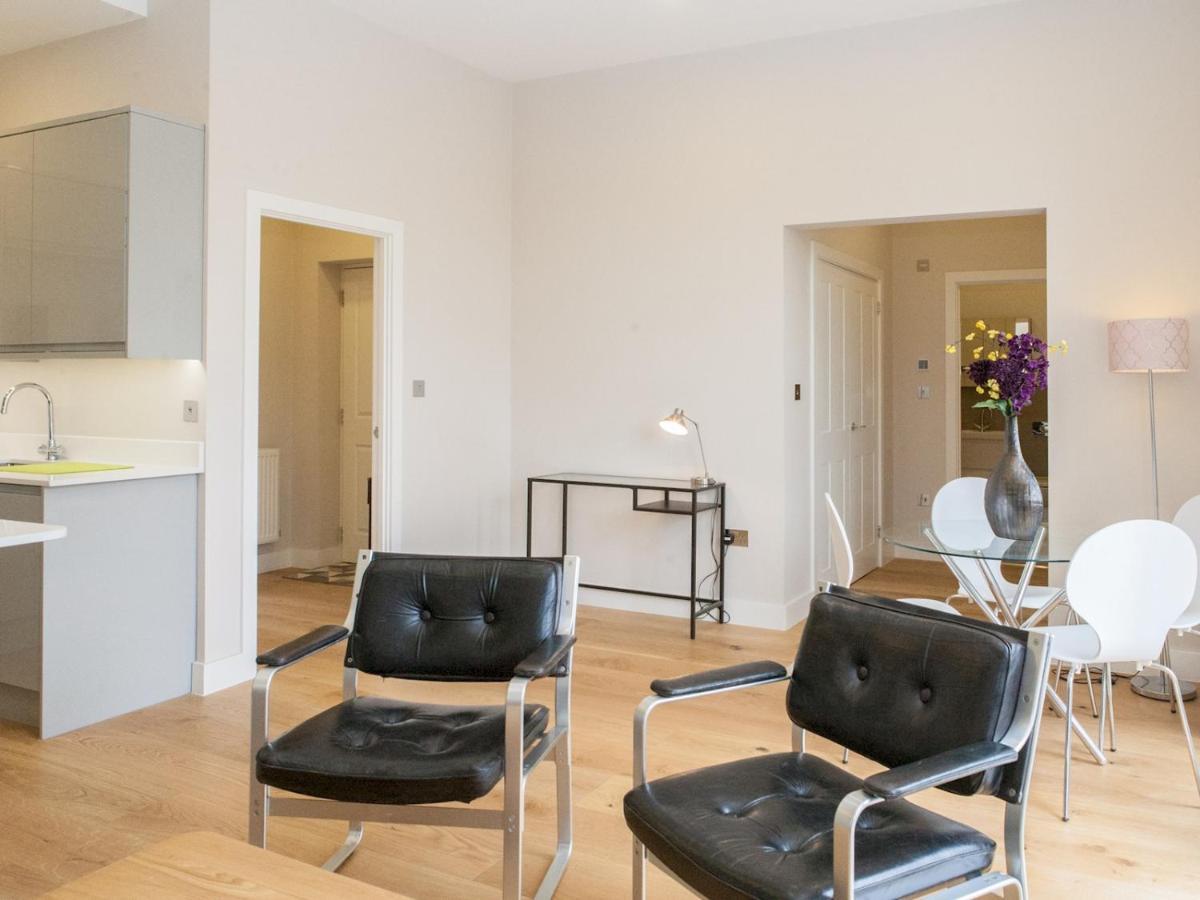 Pass The Keys - Spacious Flat With Private Sun Terrace In South East Apartment *