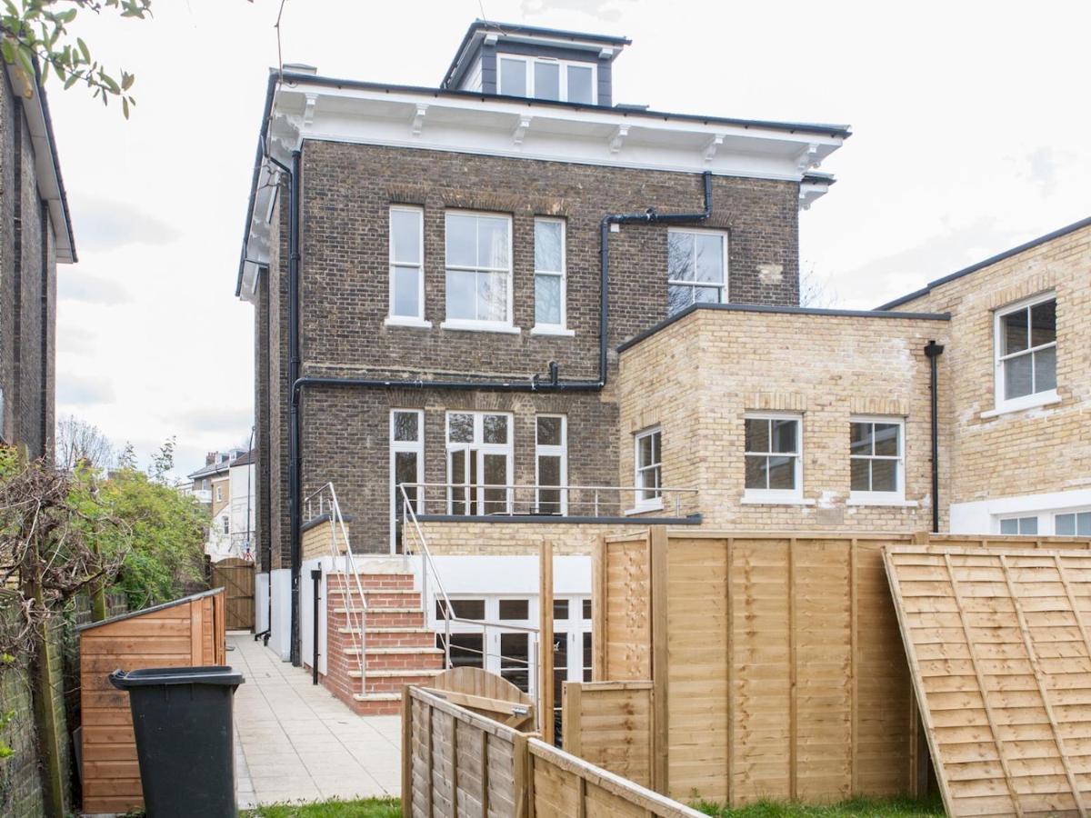 Pass The Keys - Spacious Flat With Private Sun Terrace In South East Apartment