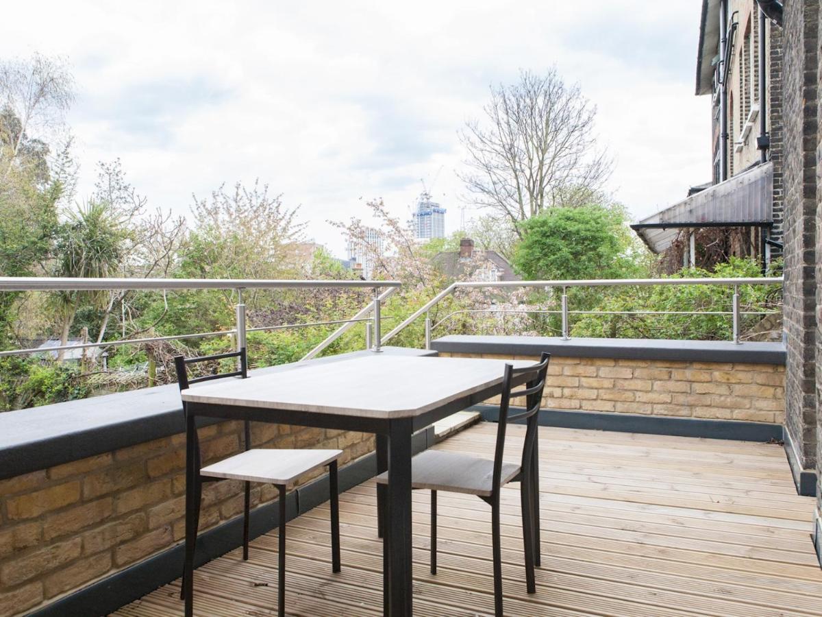 Pass The Keys - Spacious Flat With Private Sun Terrace In South East Apartment