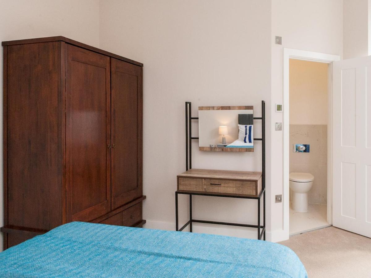 Pass The Keys - Spacious Flat With Private Sun Terrace In South East * Londra